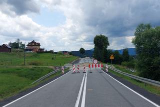 Osuwisko na DK 28 w Kasinie Wielkiej