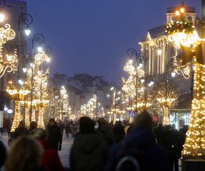 Iluminacja świąteczna rozbłyśnie w Warszawie. Wiemy kiedy! 
