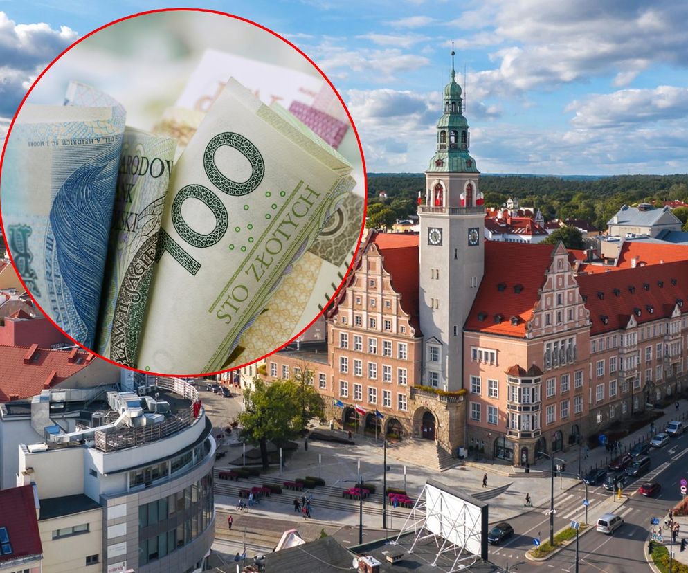 Urzędnicy kontra prezydent! Protest pod ratuszem