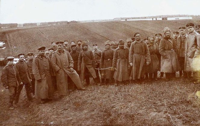 Dawniej były tam pola, teraz jest lotnisko. Zobacz zdjęcia olsztyńskich Dajtek, które mają ponad wiek