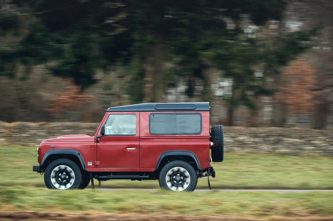 Land Rover Defender Works V8 - 70th Edition