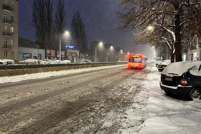 Trudne warunki drogowe w Warszawie