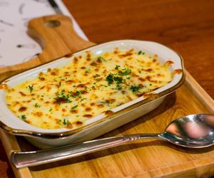 Szybka zapiekanka z 3 składników. Prosto, pysznie i bez zamieszania w kuchni