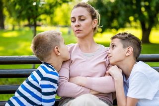 Mówisz, powtarzasz i nic? Poznaj 3 błędy, przez które dziecko cię nie słucha