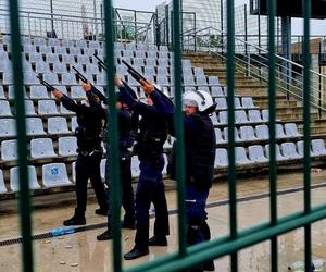 ĆWICZENIA NA STADIONIE