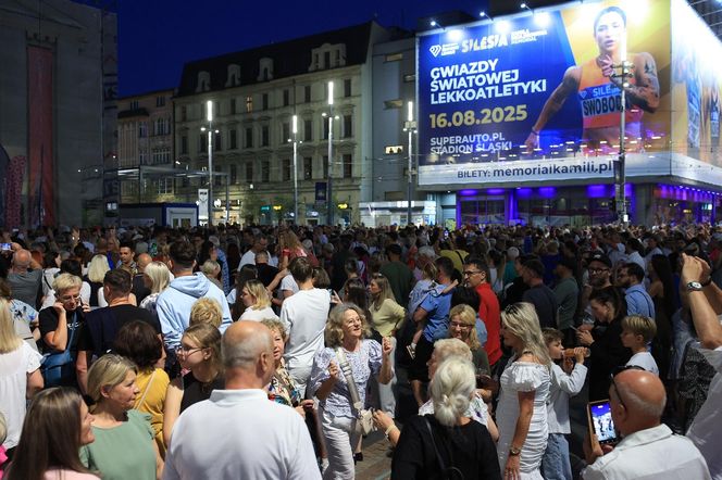 Potańcówka przed Teatrem Śląskim w Katowicach (09.08)