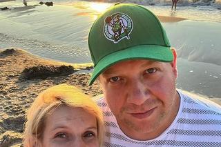 Ewelina Kudeń-Nowosielska i jej mąż Bartłomiej Nowosielski na wakacjach nad morzem