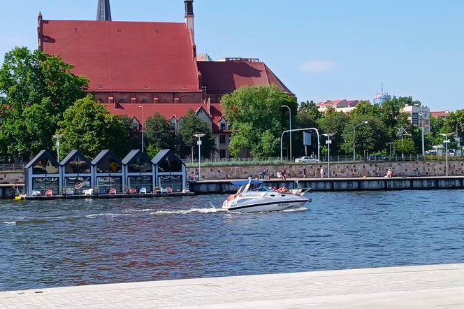 Nowe osiedle i bulwar na Łasztowni