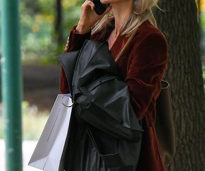 Agnieszka Woźniak-Starak zamieniła eko elektryczna Teslę na potężnego Defendera za 400 tyś.