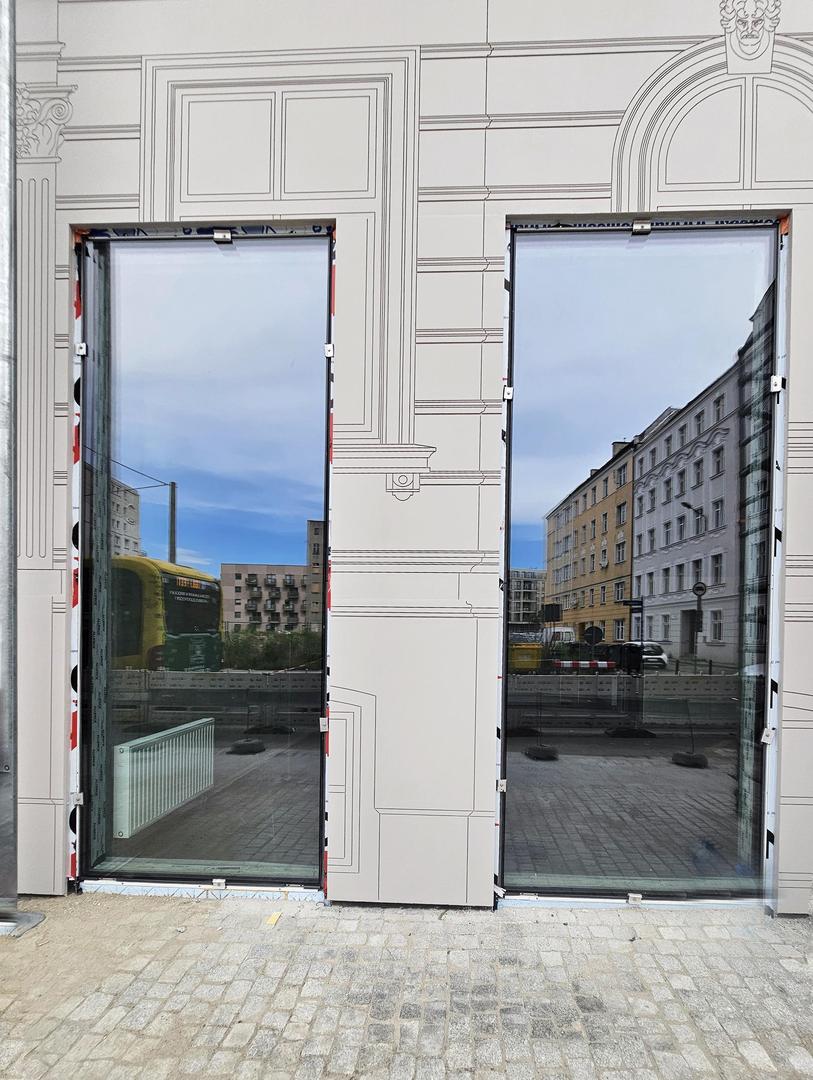 Nowa Kurkowa we Wrocławiu - zdjęcia elewacji i wnętrz budynku w trakcie prac wykończeniowych