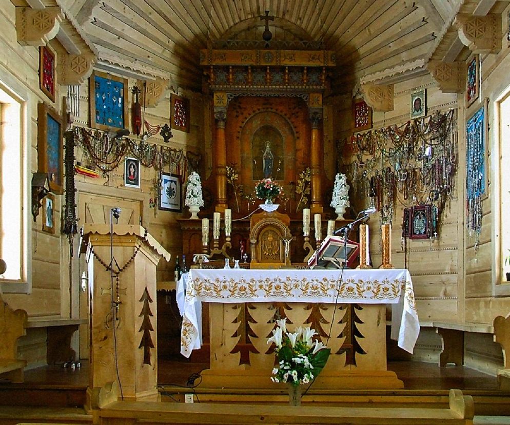 To najpiękniejszy ukryty kościół na Podhalu! Duchowe serce Tatr skrywa w sobie niezwykłą historię [GALERIA]