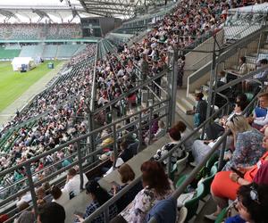 Świadkowie Jehowy na kongresie w Warszawie na stadionie Legii