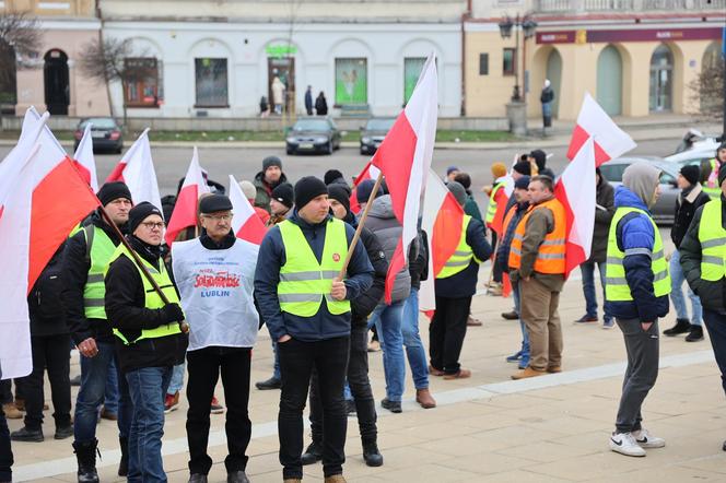 Protest rolników 20 marca w Lublinie. Przeszli ulicami miasta pod LUW