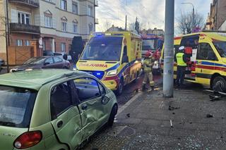 Zderzenie samochodu osobowego z karetką w Grudziądzu