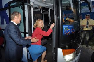 Oni prowadzili kampanię z autobusów