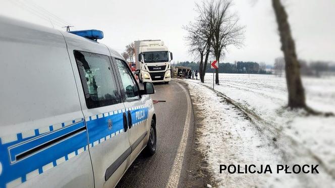 Wypadek ciężarówki z trzodą chlewną