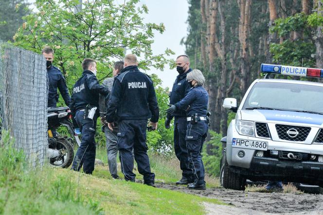 Pijany motocyklista uciekł przez las. Złapała go policja