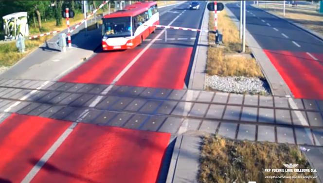 Wrocław. Przejazdy kolejowe na Zwycięskiej i Bardzkiej 