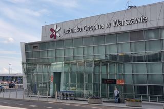 Problem z parkingami na lotnisku Chopina. Nowe zasady wywołały protesty