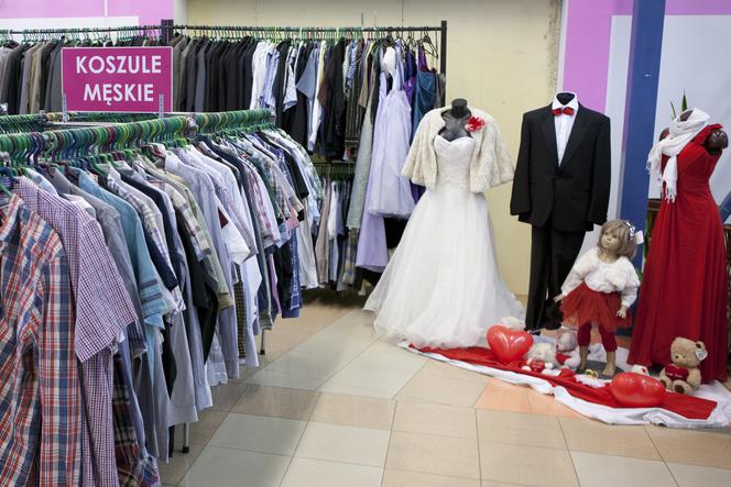 MĄŻ SZYDŁO NA ZAKUPACH W LUMPEKSIE