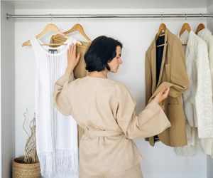 Czy można nosić rzeczy po zmarłych? Oto co zrobić z ubraniami po pogrzebie