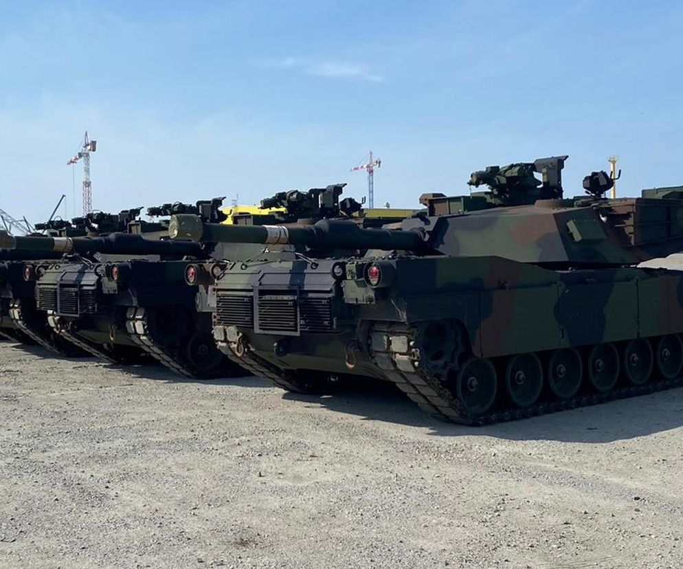Wielka dostawa czołgów Abrams i wozów Hercules