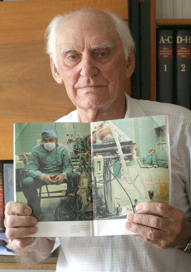 To była przełomowa operacja profesora Religi. Pacjent z nowy sercem żył jeszcze 30 lat