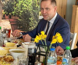 Pożar restauracji w Ostródzie. Sandacza jadł tu niedawno Karol Nawrocki
