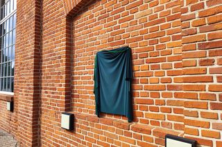 Rozpoczeły się obchody 20-lecia MSCW Elektrownia - Dziś odsłonięto tablicę upamiętniająca wieloletniego dyrektorka instytucji