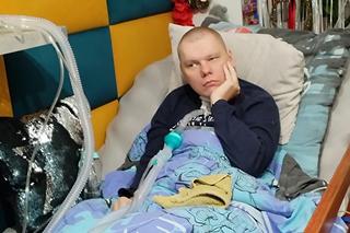 Tata niepełnoprawnego Patryka sam stracił nogę. Bez specjalnego skutera nawet nie zrobi zakupów