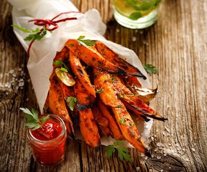 Pieczone frytki z batatów w chrupiącej skorupce -  po prostu pychota!