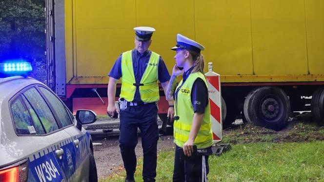 Wypadek w pobliżu Konotopu  - autobus z tirem 