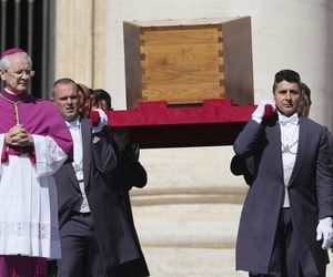 Głowy państw żegnają papieża Franciszka. Do Watykanu zjechali najważniejsi