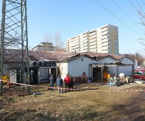 Pożar Biedronki w centrum Katowic! Ewakuacja i pilna akcja służb