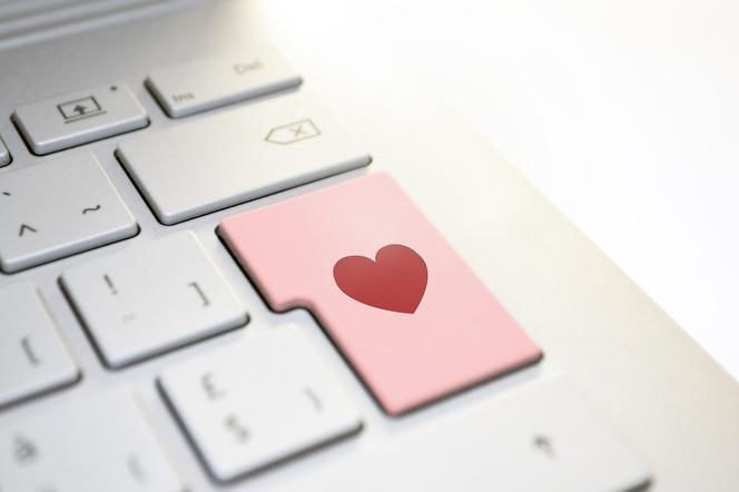 miłość w internecie