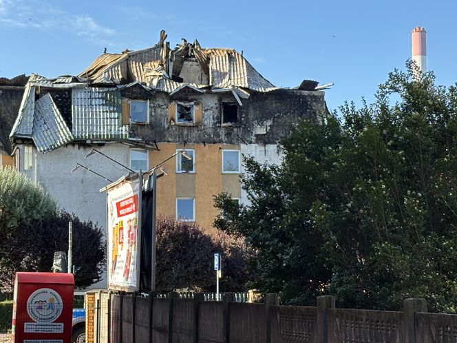 Tak wygląda miejsce pożaru w Ząbkach w piątkowy poranek 04.07.2025