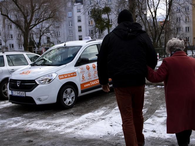 Toruń ma społeczną taksówkę. Tak wyglądają pojazdy!