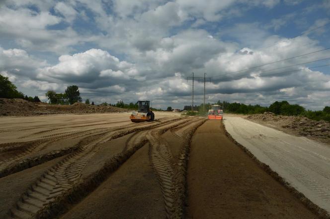 Obwodnica Wąchocka w budowie. Trwają roboty ziemne na głównym ciągu nowej trasy
