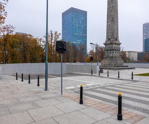 Trwa przebudowa części dawnego Placu Defilad w plac Centralny