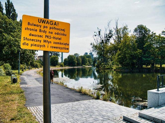 Nabrzeże Brdy w Bydgoszczy będzie jak nowe. Ale teraz ani piesi, ani rowerzyści nie mają tam wstępu