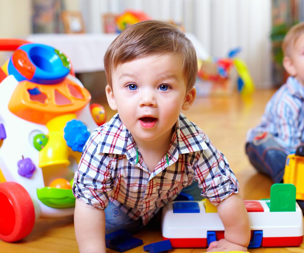 Tych zabawek nie kupuj dziecku na prezent. UOKIK podał listę niebezpiecznych zabawek 