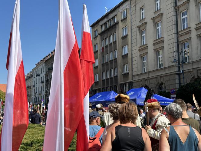 Święto Wojska Polskiego 2023 w Krakowie. Uroczystości na placu Jana Matejki