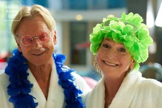 Tak seniorzy z Sanatorium miłości baraszkowali na basenie