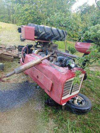 Lubinka. Nie żyje 78-latek przygnieciony przez traktor. Wykonał niefortunny skok