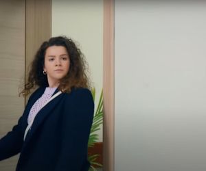 Porywacz Ragip znów zasadzi się na Zeynep. Czy Melis ostrzeże rywalkę?