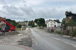 Zmiany na drogowej mapie Nowego Sącza. Zamykają kolejną ulicę w centrum 