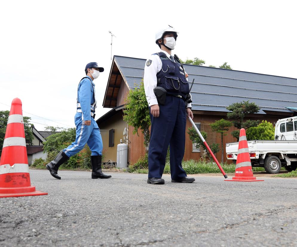 Japonia: Zaatakował strzelbą i nożem. Wśród ofiar są policjanci 