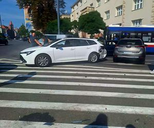 Karambol w centrum Bydgsozczy. Ruch w stronę centrum zablokowany