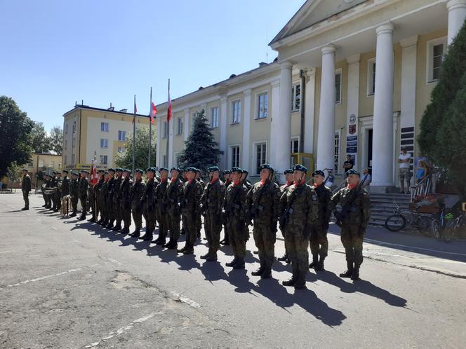 Obchody Święta Wojska Polskiego w Siedlcach i wystawa sprzętu wojskowego