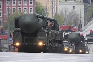 Putin, armia i triada nuklearna